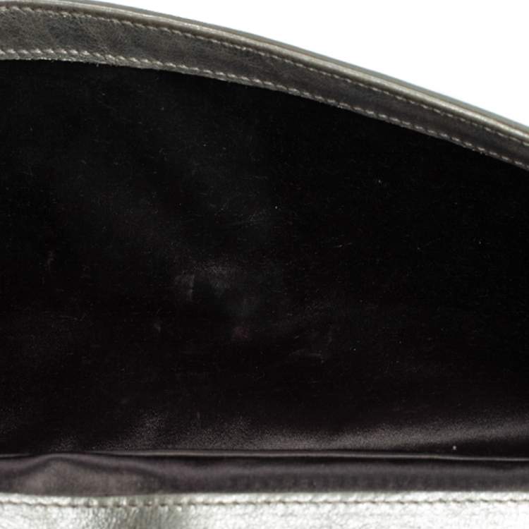 Pre Owned Saint Laurent Metallic Silver Leather Belle De Jour Flap Clutch