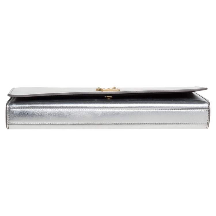 Pre Owned Saint Laurent Metallic Silver Leather Kate Monogram Clutch