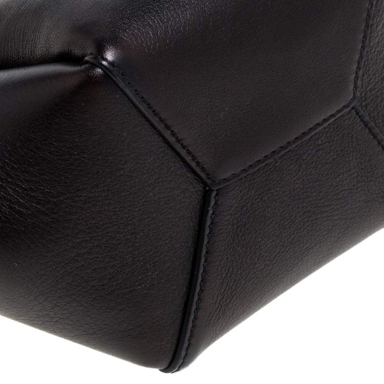 Pre Owned Saint Laurent Black Leather Jen Bucket Crossbody Bag