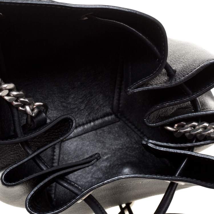 Pre Owned Saint Laurent Black Leather Jen Bucket Crossbody Bag