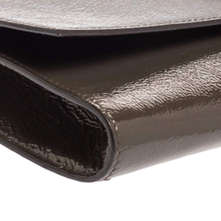 Pre Owned Yves Saint Laurent Khaki Patent Leather Belle De Jour Flap Clutch