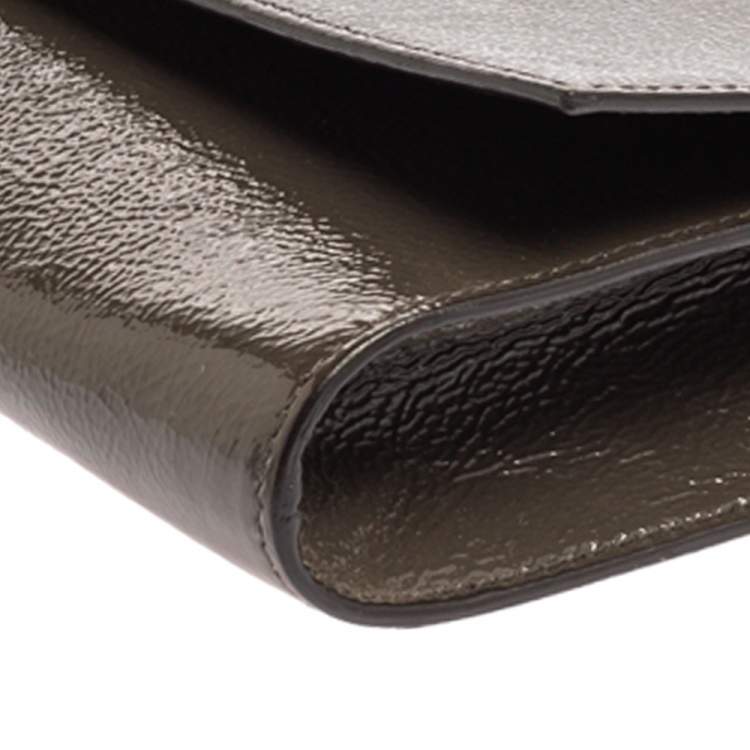 Pre Owned Yves Saint Laurent Khaki Patent Leather Belle De Jour Flap Clutch
