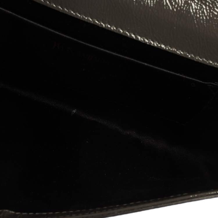 Pre Owned Yves Saint Laurent Khaki Patent Leather Belle De Jour Flap Clutch