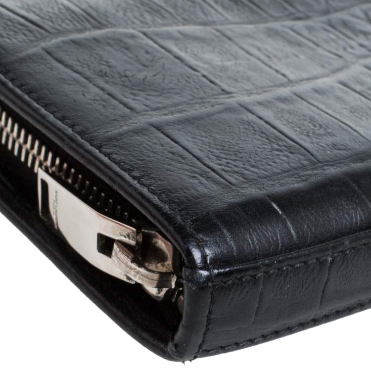 مملوكة مسبقًا Saint Laurent Black Croc Embossed Leather Classic Zip Around Wallet