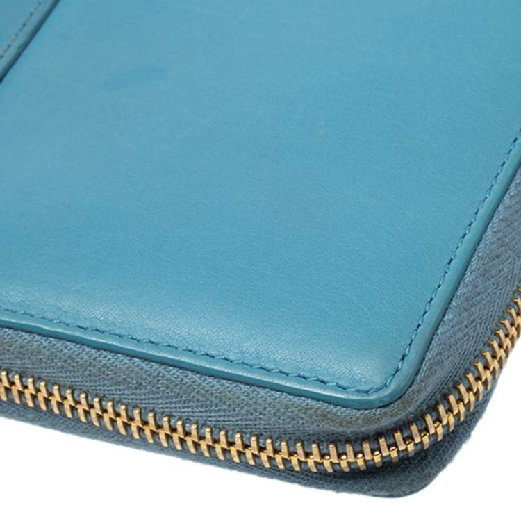 مملوكة مسبقًا Saint Laurent Blue Leather Classic Y-Ligne Zip Around Wallet