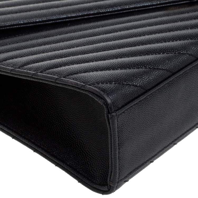 مملوكة مسبقًا Saint Laurent Black Chevron Quilted Leather Monogram Envelope Shoulder Bag