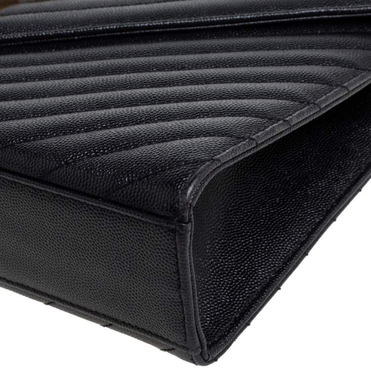 مملوكة مسبقًا Saint Laurent Black Chevron Quilted Leather Monogram Envelope Shoulder Bag
