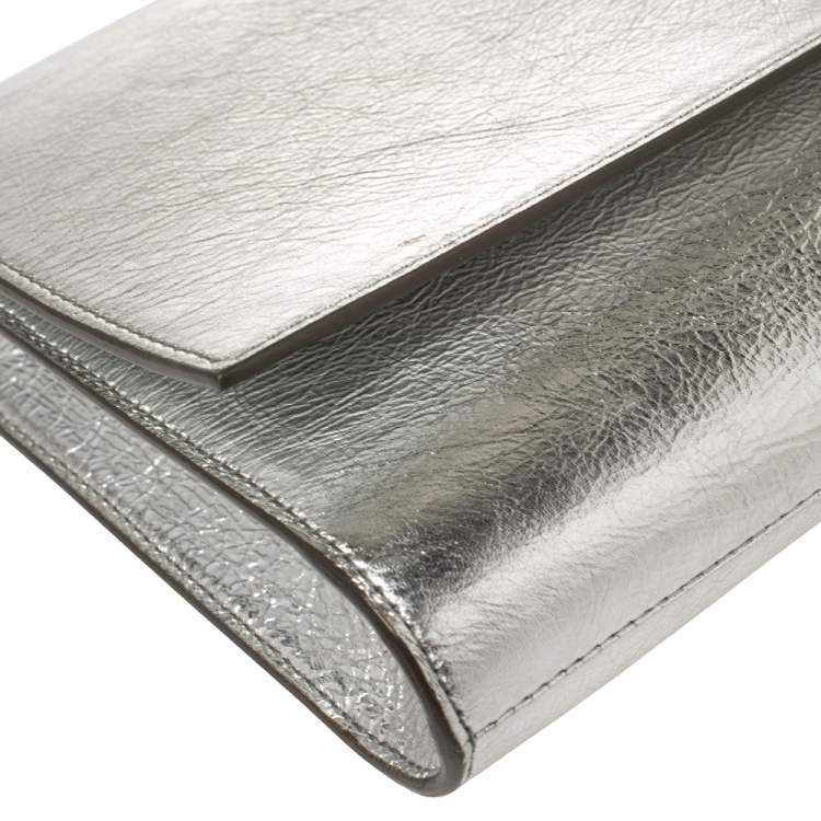 Pre Owned Yves Saint Laurent Silver Leather Belle De Jour Clutch