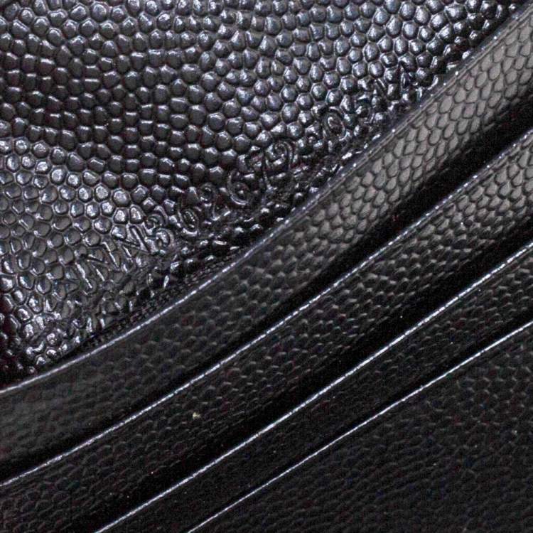 مملوكة مسبقًا Saint Laurent Black Matelassé Leather Monogram Trifold Wallet