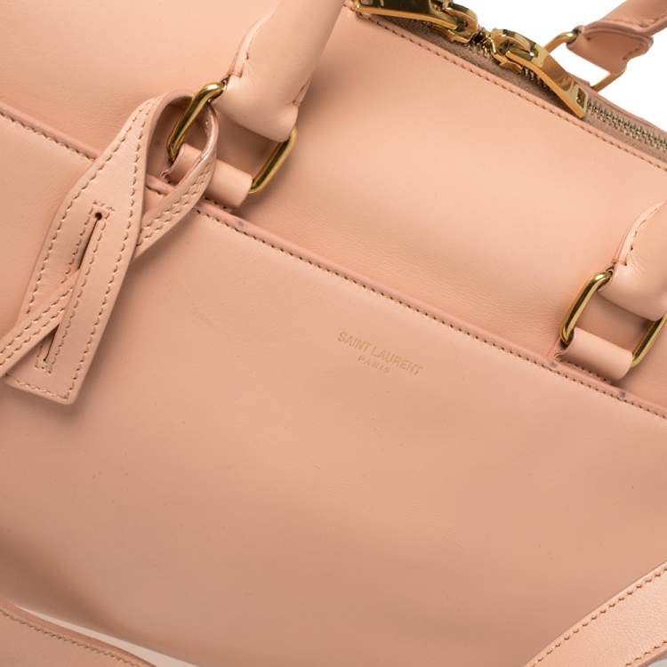 Pre Owned Saint Laurent Salmon Leather Classic Duffle 6 Bag