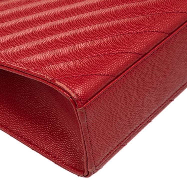 Pre Owned Saint Laurent Red Quilted Leather Envelope Shoulder Bag