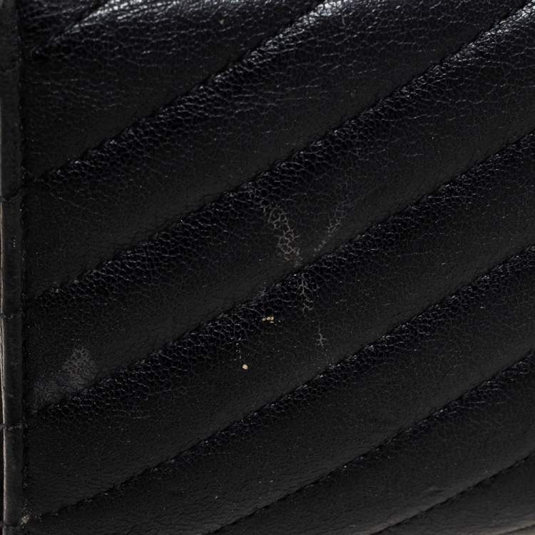 مملوكة مسبقًا Saint Laurent Black Chevron Leather Monogram Envelope Continental Wallet