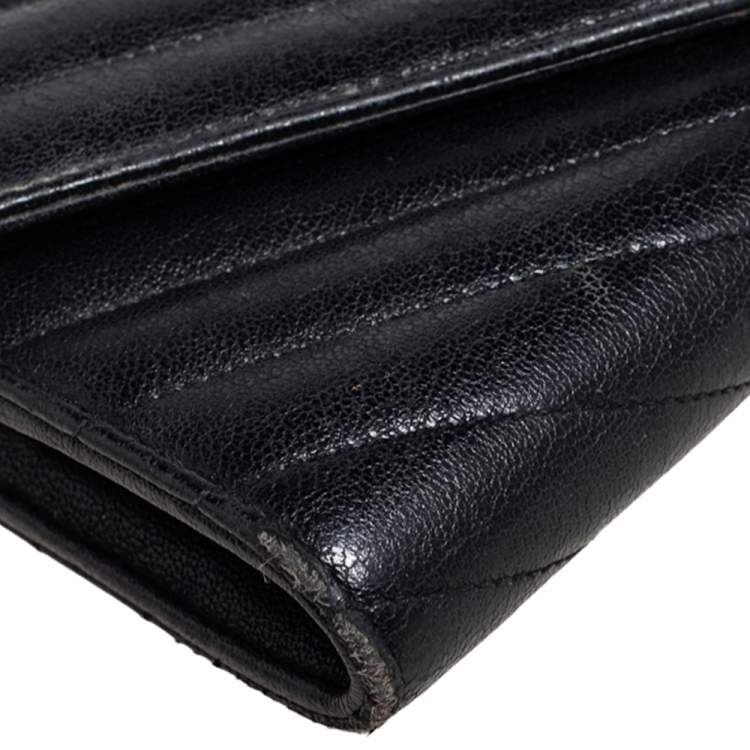 مملوكة مسبقًا Saint Laurent Black Chevron Leather Monogram Envelope Continental Wallet