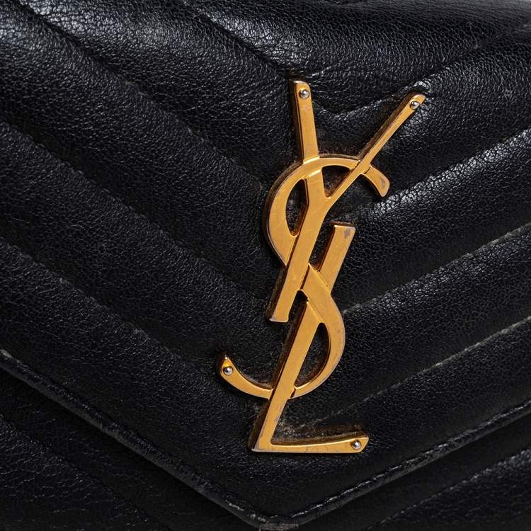 مملوكة مسبقًا Saint Laurent Black Chevron Leather Monogram Envelope Continental Wallet