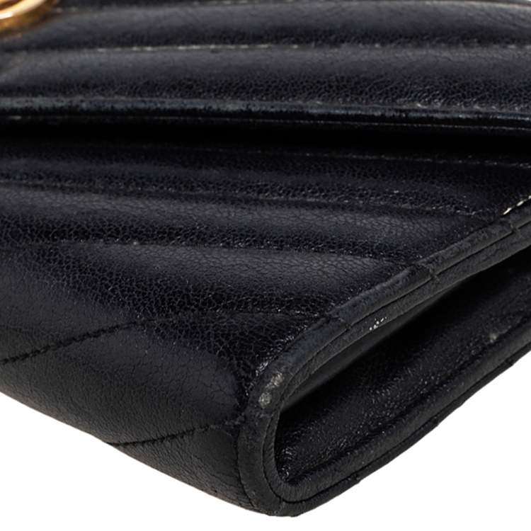 مملوكة مسبقًا Saint Laurent Black Chevron Leather Monogram Envelope Continental Wallet