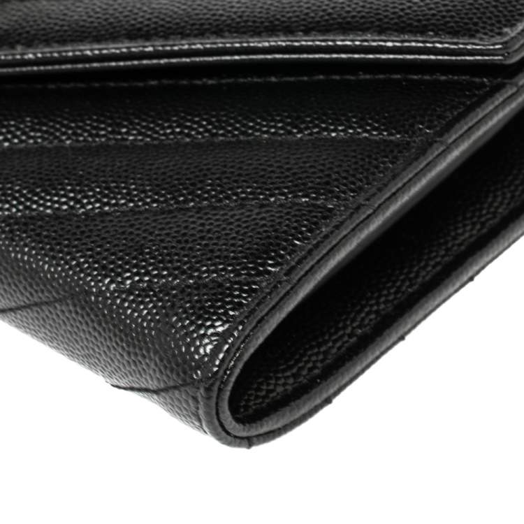 مملوكة مسبقًا Saint Laurent Black Matelassé Leather Monogram Flap Wallet