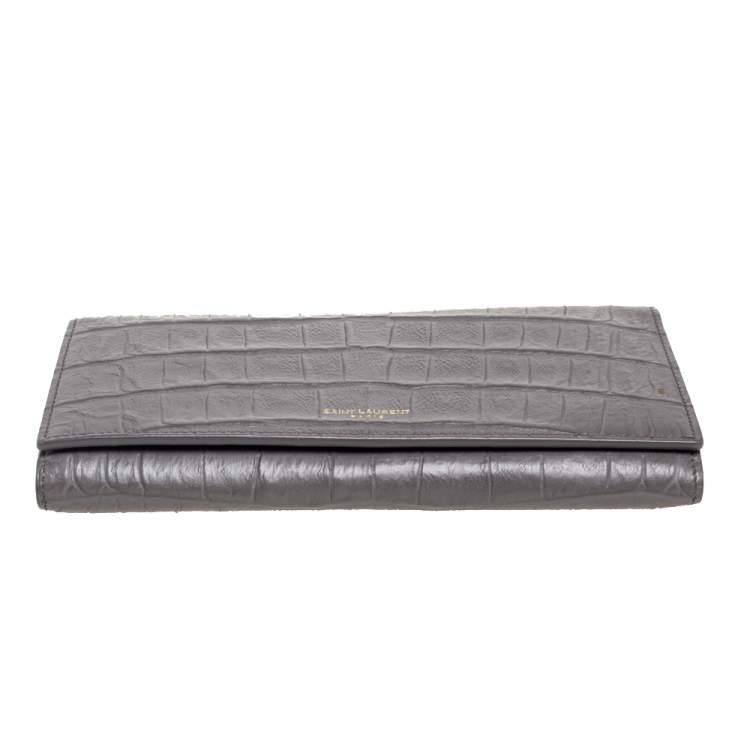 مملوكة مسبقًا Saint Laurent Grey Croc Embossed Leather Flap Wallet
