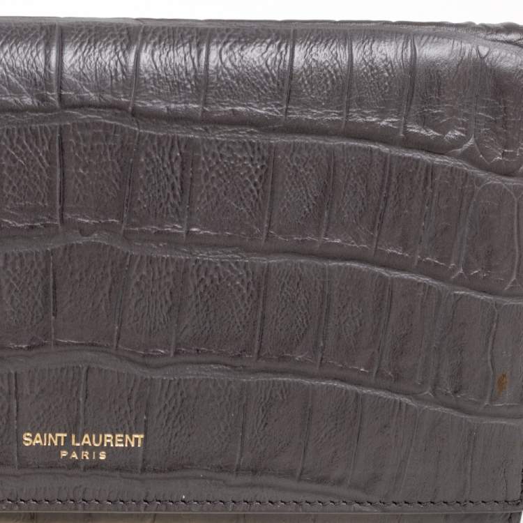 مملوكة مسبقًا Saint Laurent Grey Croc Embossed Leather Flap Wallet