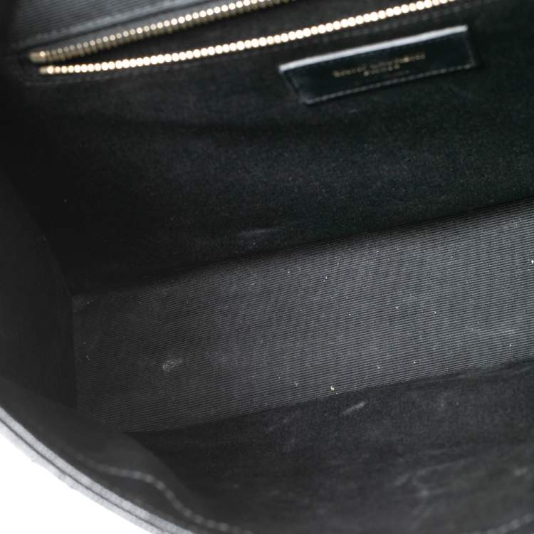 Pre Owned Saint Laurent Black Quilted Leather Envelope Shoulder Bag