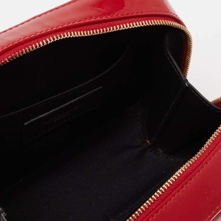 Pre Owned Saint Laurent Red Matelasse Patent Leather Toy Vicky Camera Crossbody Bag