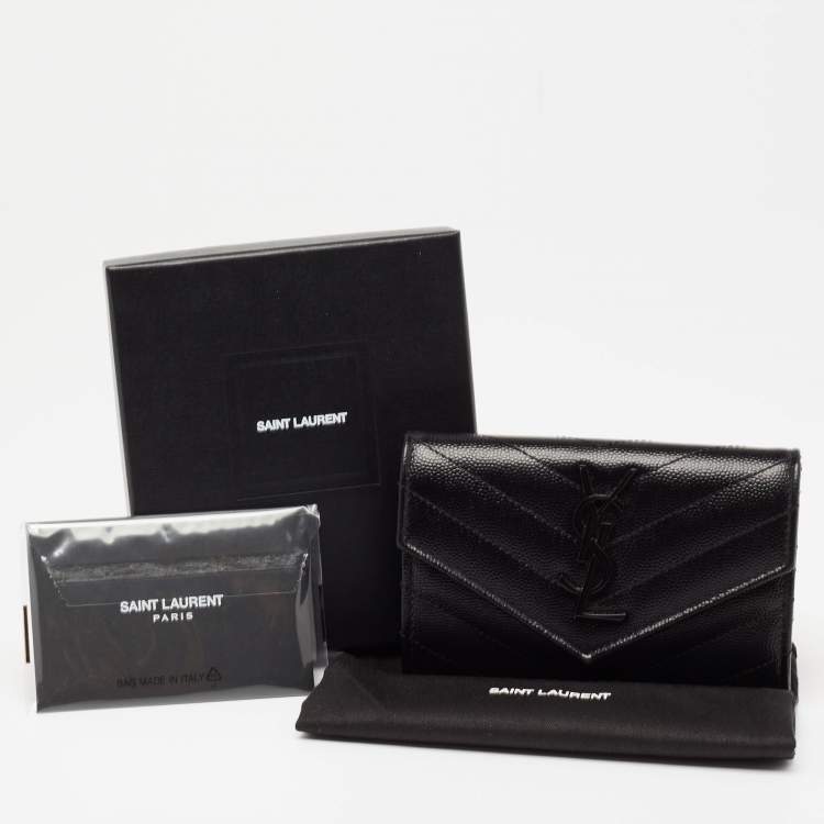 مملوكة مسبقًا Saint Laurent Black Leather Monogram Envelope Compact Wallet