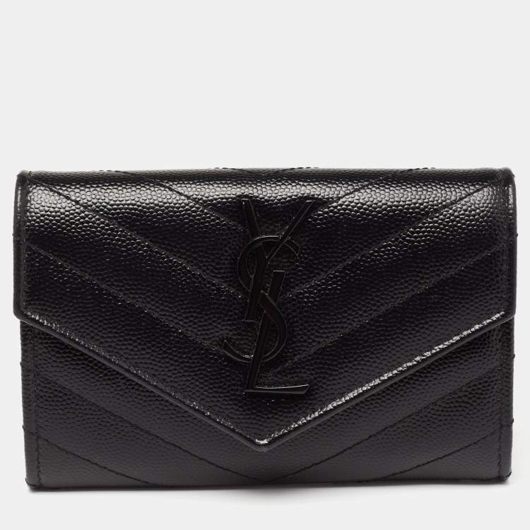 مملوكة مسبقًا Saint Laurent Black Leather Monogram Envelope Compact Wallet