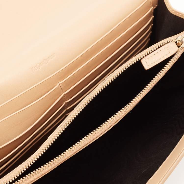 Pre Owned Saint Laurent Beige Patent Leather Belle De Jour Flap Clutch