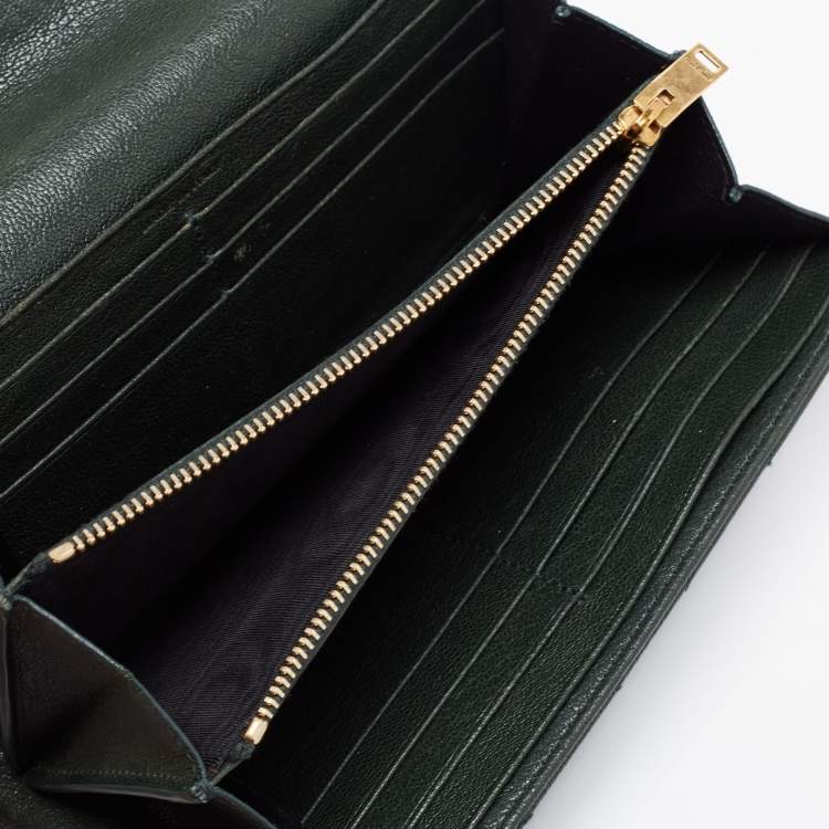 مملوكة مسبقًا Saint Laurent Dark Green Chevron Leather Cassandre Continental Wallet