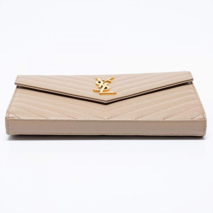 مملوكة مسبقًا Saint Laurent Beige Matelassé Leather Monogram Envelope Wallet on Chain