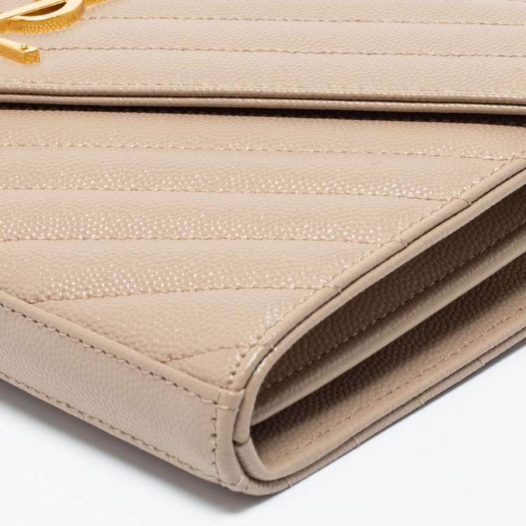 مملوكة مسبقًا Saint Laurent Beige Matelassé Leather Monogram Envelope Wallet on Chain