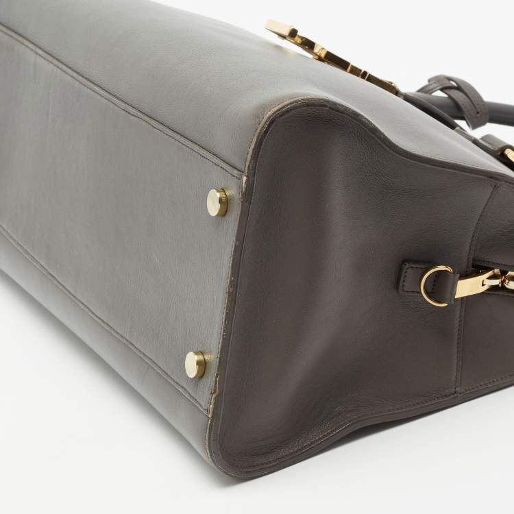 مملوكة مسبقًا Saint Laurent Grey Leather Monograme Cabas Tote