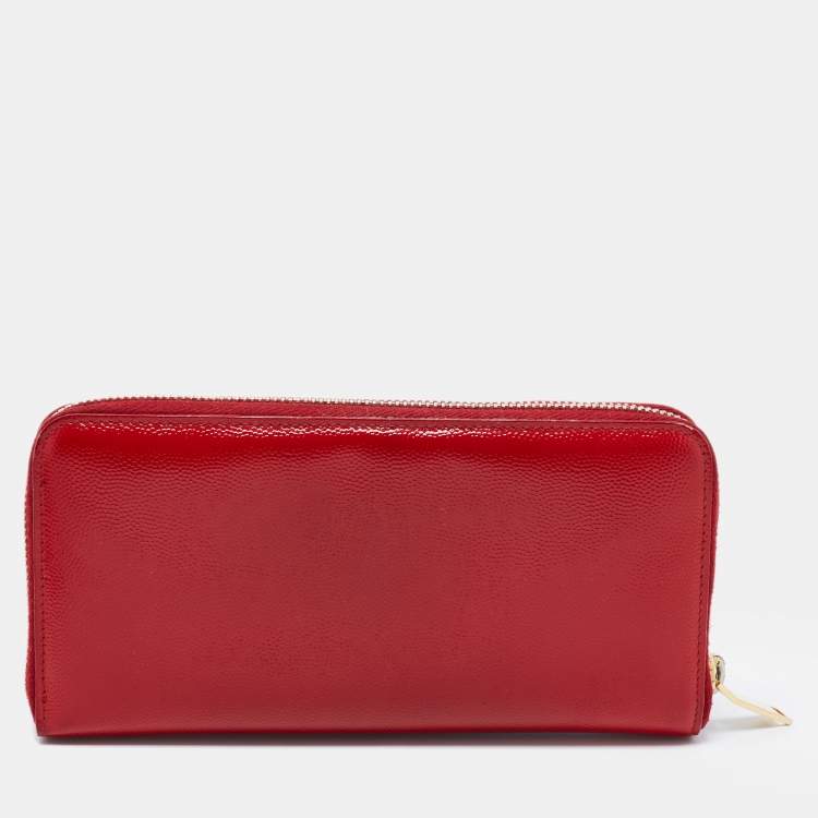 مملوكة مسبقًا Saint Laurent Red Patent Leather Zip Around Wallet