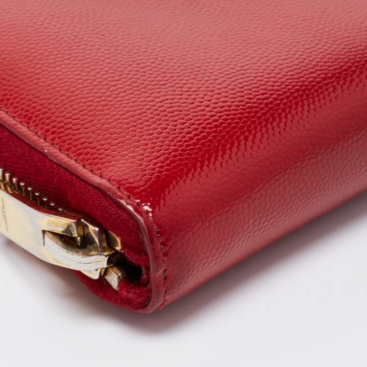مملوكة مسبقًا Saint Laurent Red Patent Leather Zip Around Wallet