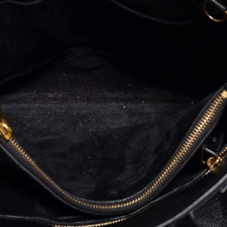 مملوكة مسبقًا Saint Laurent Black Leather Small Classic Sac De Jour Tote
