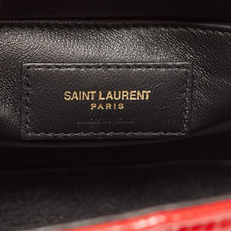 Pre Owned Saint Laurent Red Matelasse Patent Leather Medium Vicky Shoulder Bag