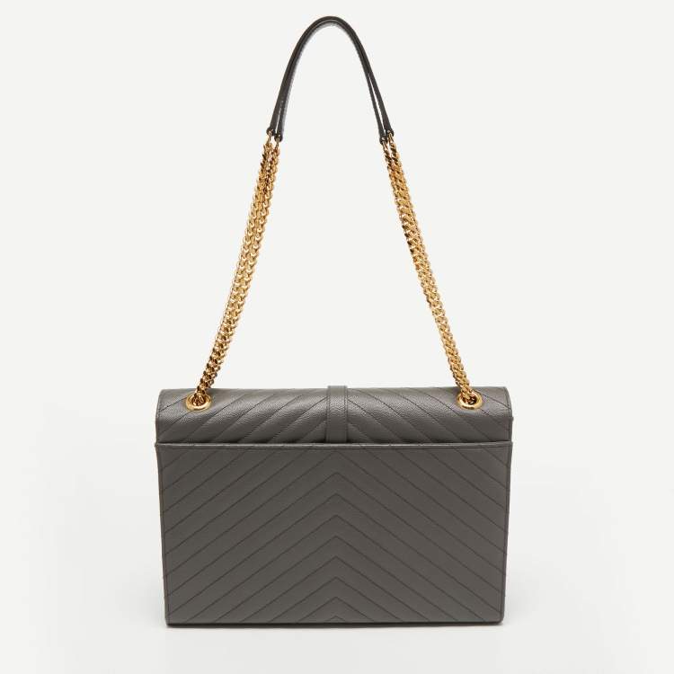 مملوكة مسبقًا Saint Laurent Grey Matelassé Leather Large Cassandre Flap Bag