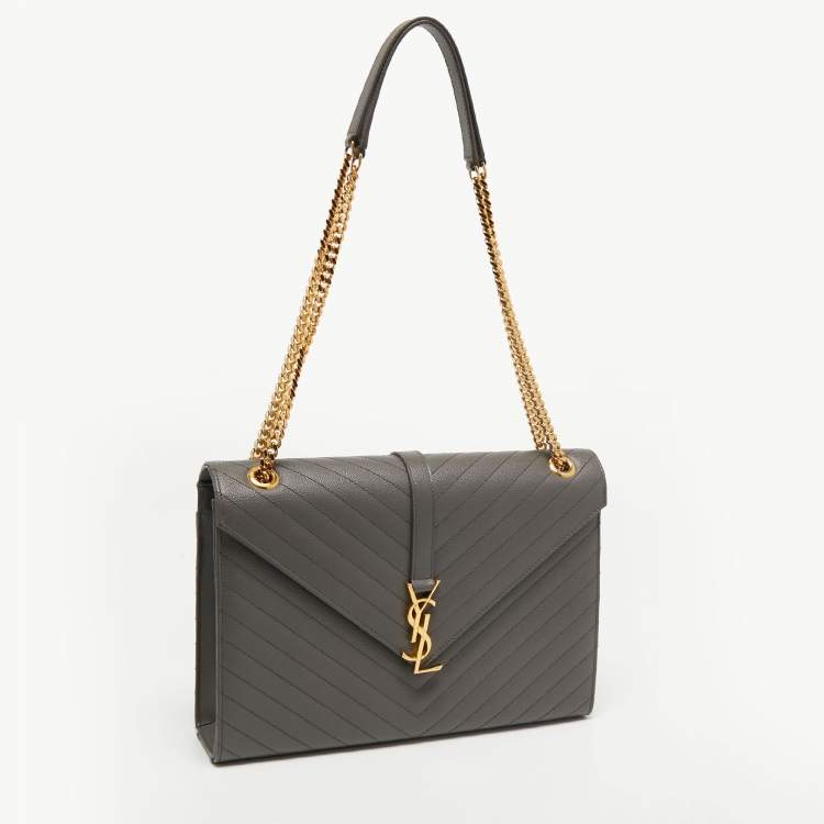 مملوكة مسبقًا Saint Laurent Grey Matelassé Leather Large Cassandre Flap Bag