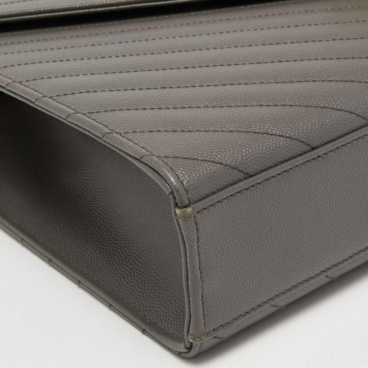 مملوكة مسبقًا Saint Laurent Grey Matelassé Leather Large Cassandre Flap Bag