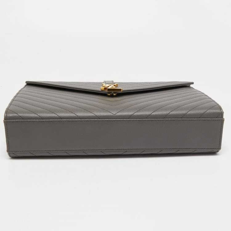 مملوكة مسبقًا Saint Laurent Grey Matelassé Leather Large Cassandre Flap Bag