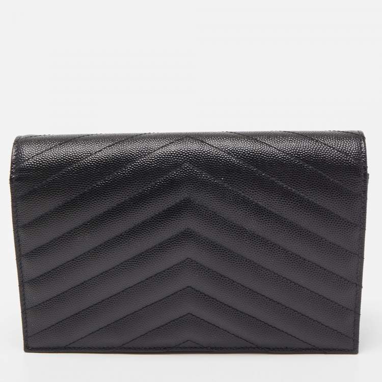 Pre Owned Saint Laurent Black Leather Cassandre Chain Clutch