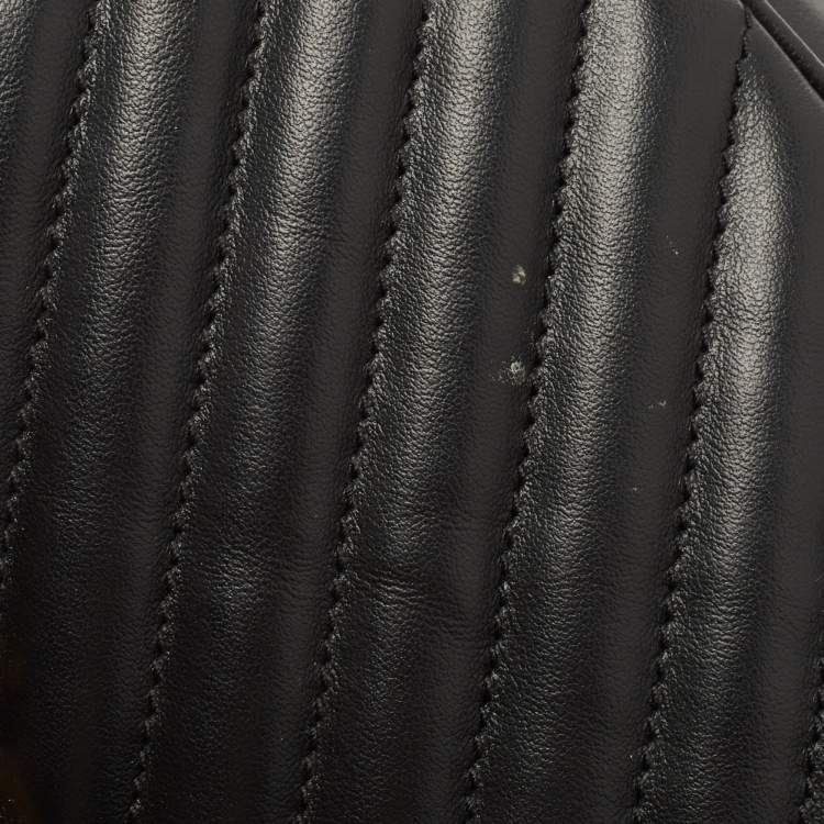 Pre Owned Saint Laurent Black Matelassé Leather Lou Camera Crossbody Bag