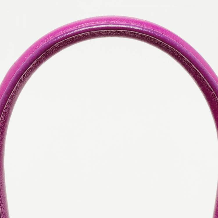 مملوكة مسبقًا Saint Laurent Magenta Leather Baby Classic Sac De Jour Tote