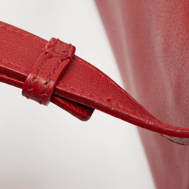 مملوكة مسبقًا Saint Laurent Red Leather Medium Universite Shoulder Bag