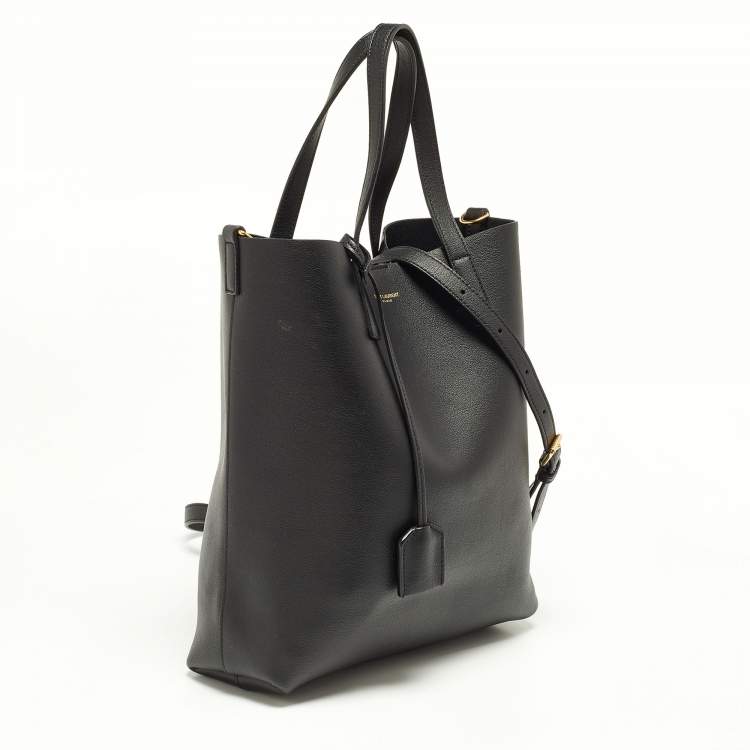 مملوكة مسبقًا Saint Laurent Black Leather Toy Shopper Tote