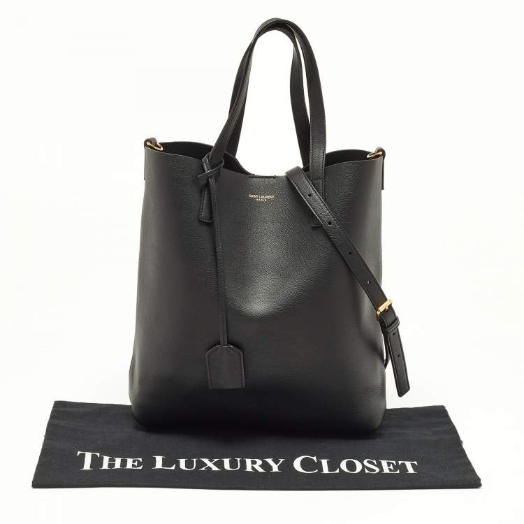مملوكة مسبقًا Saint Laurent Black Leather Toy Shopper Tote