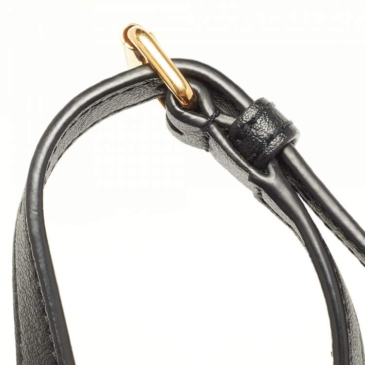 مملوكة مسبقًا Saint Laurent Black Leather Toy Shopper Tote