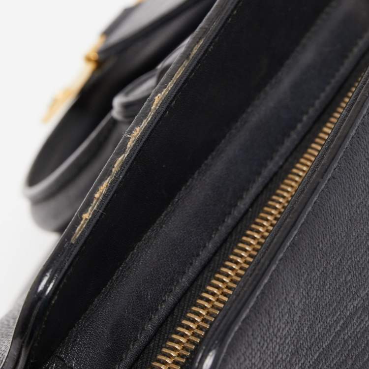 Pre Owned Saint Laurent Black Leather Medium Cabas Chyc Tote
