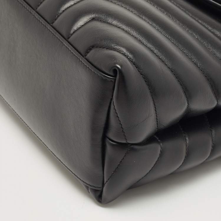 مملوكة مسبقًا Saint Laurent Black Matelassé Leather Medium LouLou Shoulder Bag