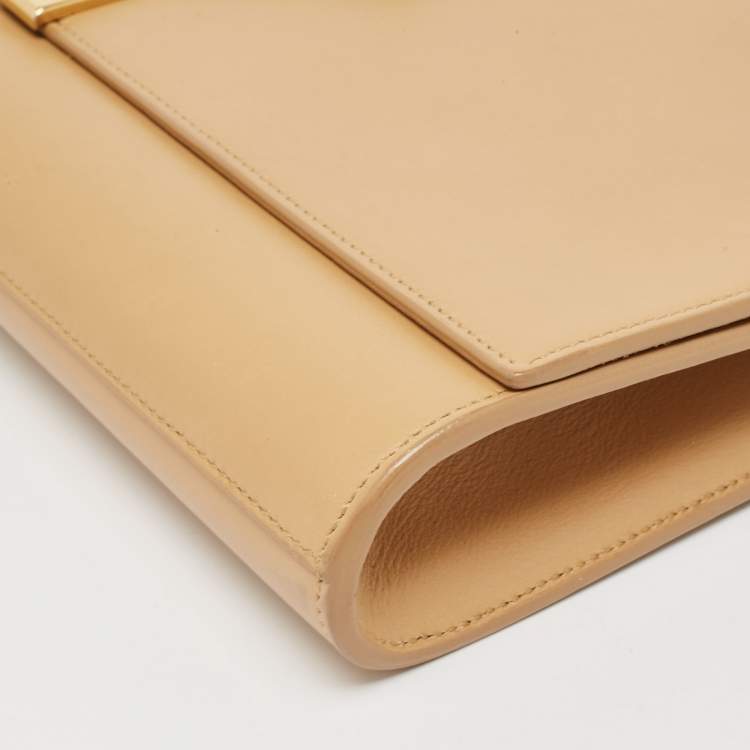 مملوكة مسبقًا Saint Laurent Beige Leather Y-Ligne Clutch