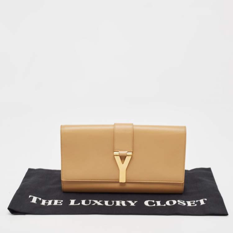 مملوكة مسبقًا Saint Laurent Beige Leather Y-Ligne Clutch